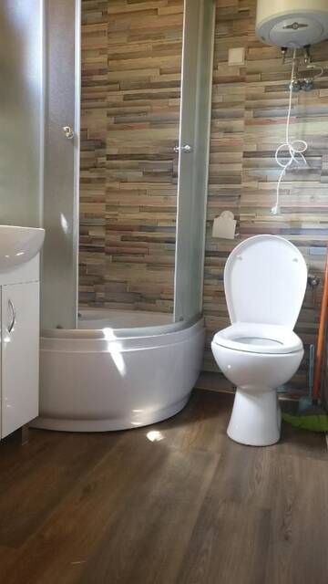 Фото номера Two-Bedroom House with countryside view Лоджи Wataha Zawóz г. Полянчик 7
