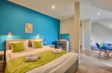 Фото номера Улучшенный трехместный номер Курортные отели SPA &amp; RESORT BUKOWIEC г. Полянчик 2